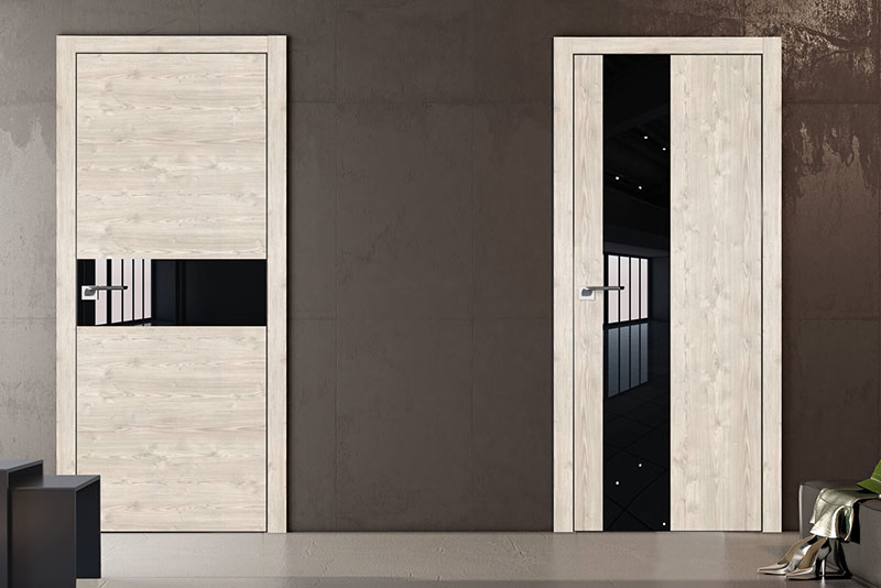 Раздвижные двери между кухней и гостиной: зонирование пространства, фото