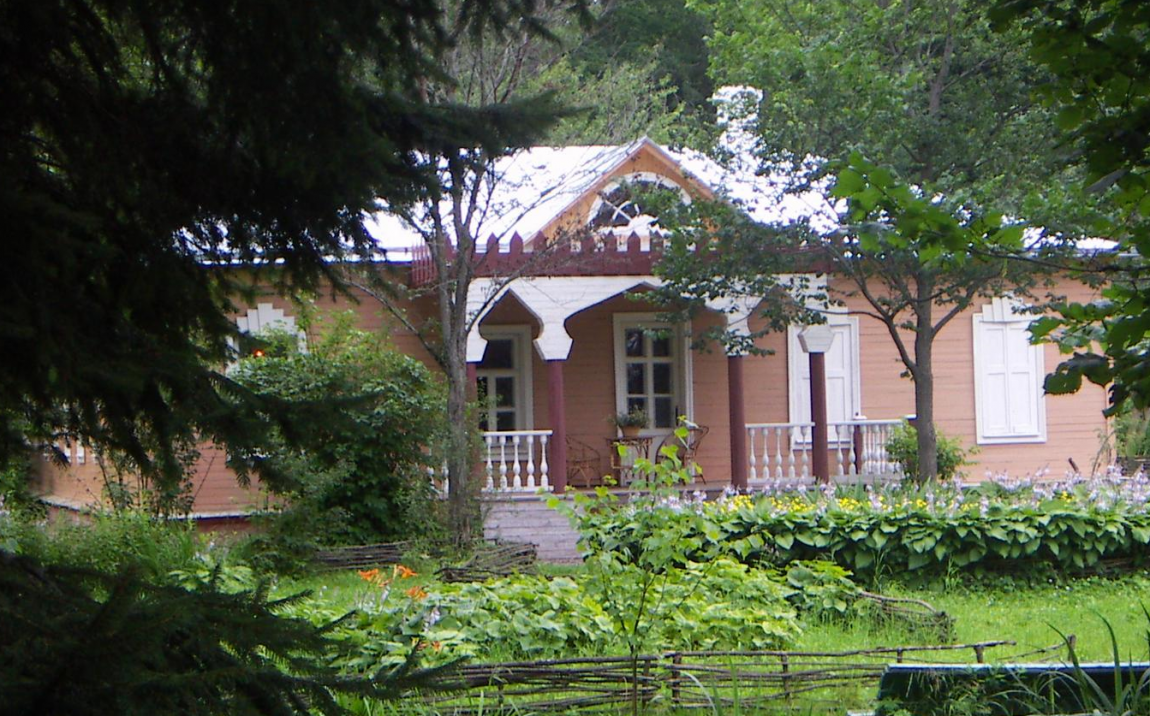 Современный дом в стиле русской избы